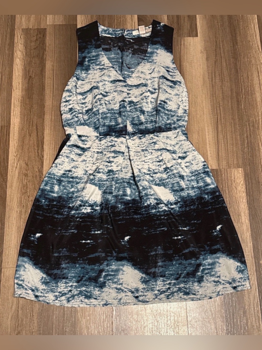 Forever 21 women’s above the knee length dress size medium